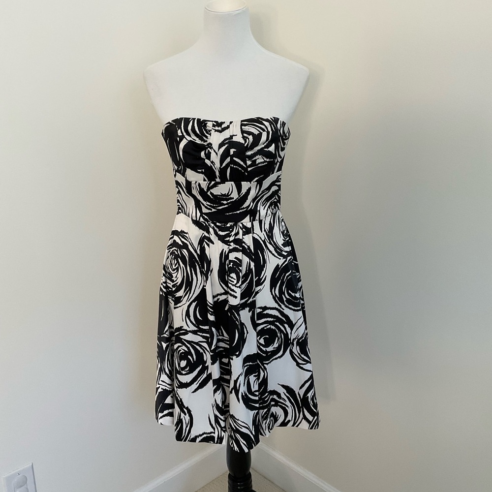 White House Black Market Strapless Dress